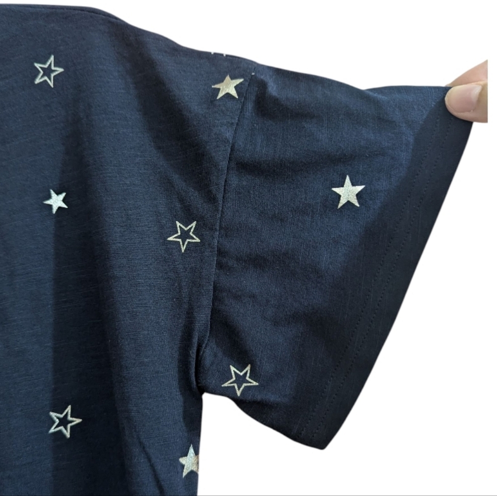 Maurices 24/7 Tee Shirt Sz Large Stars Navy Blue Crew Neck - Picture 3 of 8